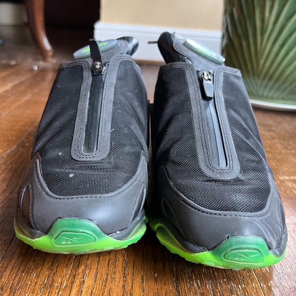 Reebok x MISBHV Daytona DMX Sneakers - Picture 2 of 5